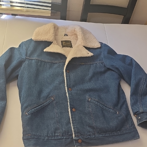 Wrangler Blue Denim Jacket with Cream Lining - Picture 2 of 7